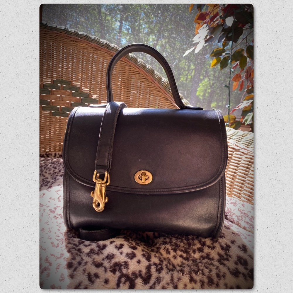 VINTAGE COACH LEGACY MANOR CROSSBODY BAG 9977
